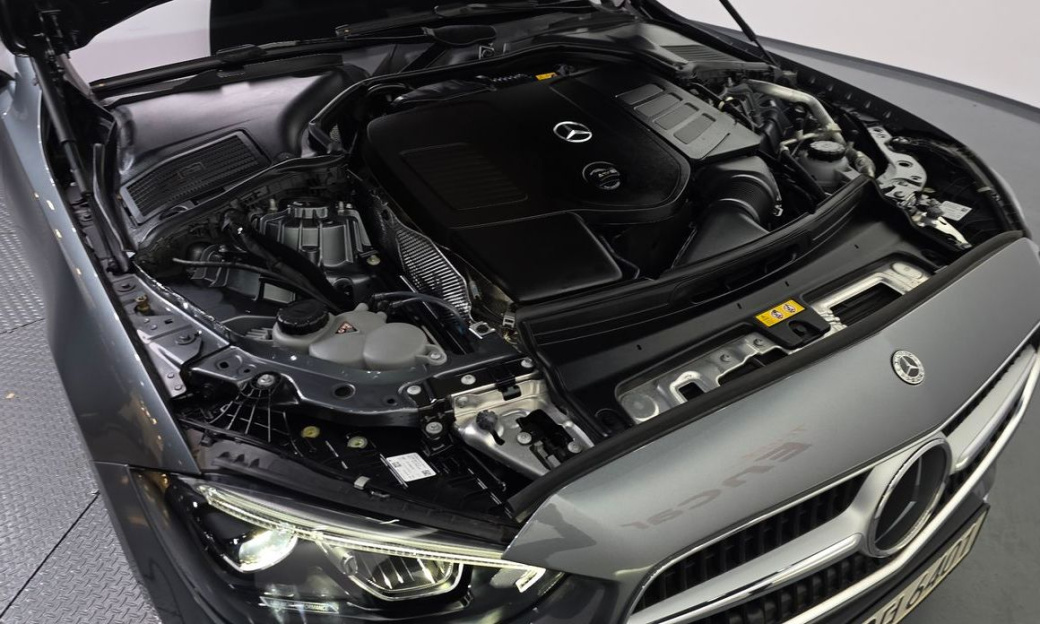 Mercedes-Benz C-Class C200 4MATIC Avantgarde, 2022