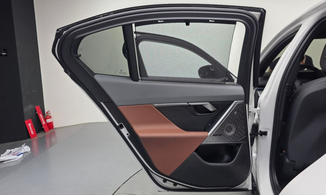 BMW 5-Series 530i xDrive M Sport, 2024