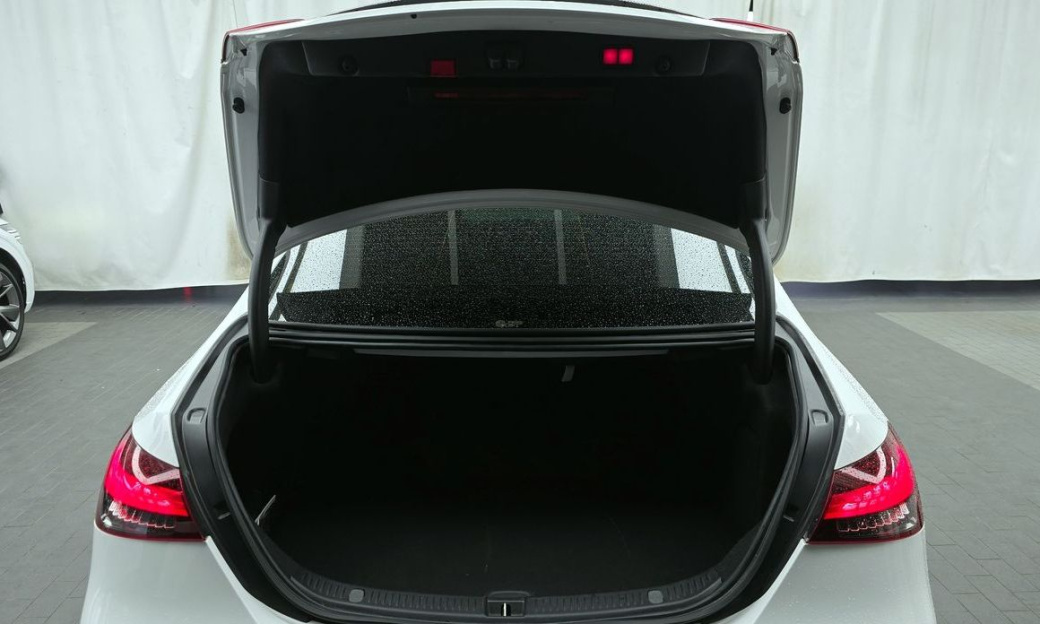 Mercedes-Benz E-Class E350 4MATIC AMG Line, 2022
