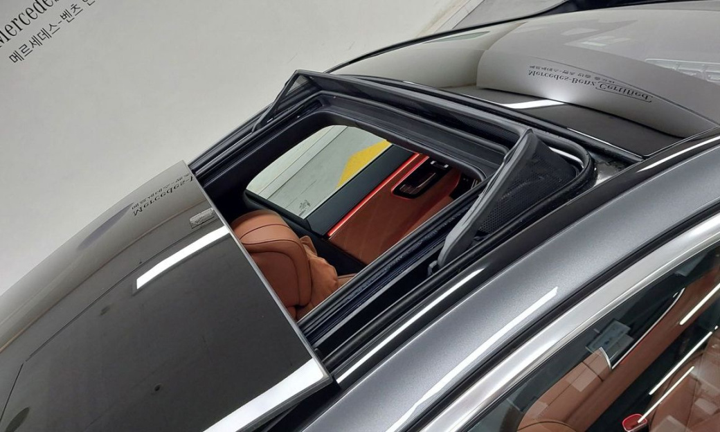 Mercedes-Benz S-Class Maybach S680 4MATIC, 2024