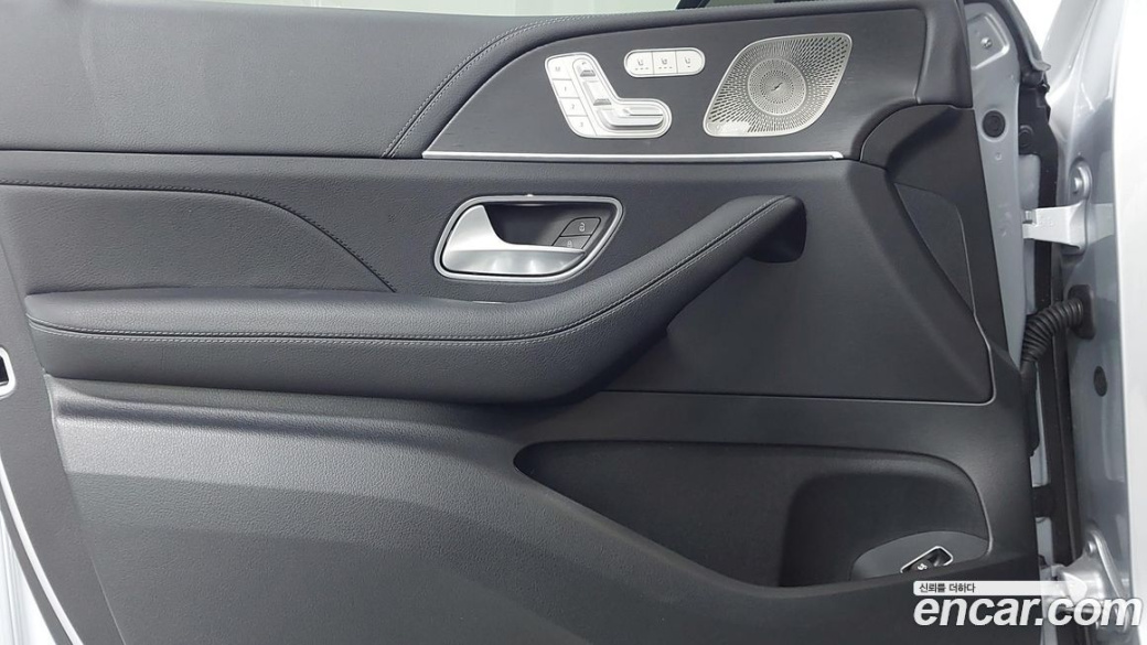 Mercedes-Benz GLE-Class GLE300d 4MATIC, 2025