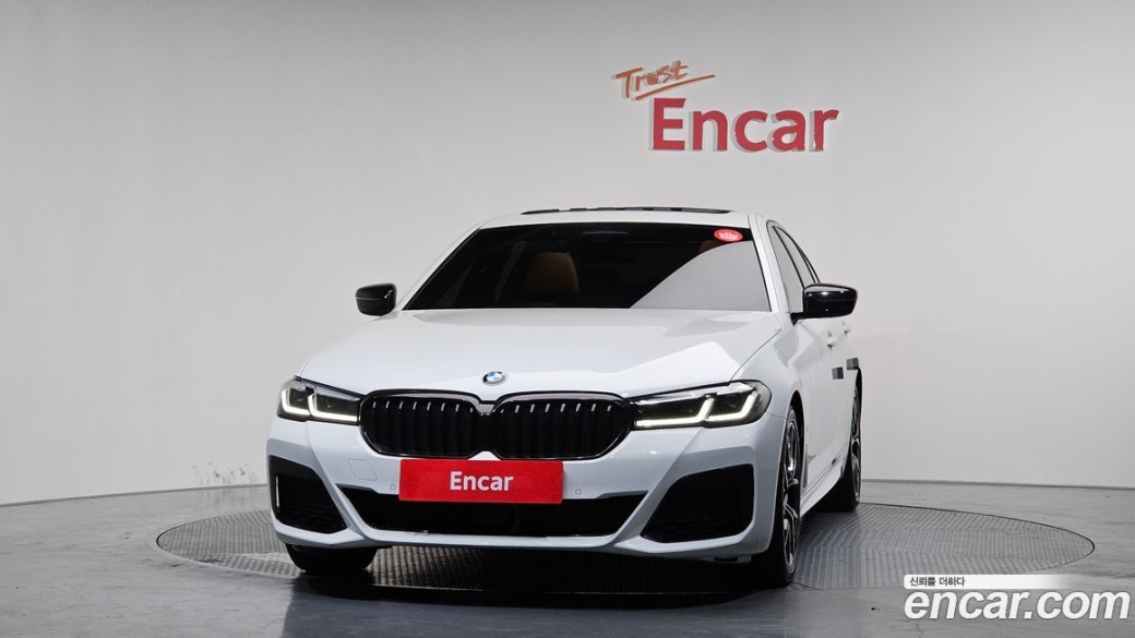 BMW 5-Series 520i M Sport, 2022