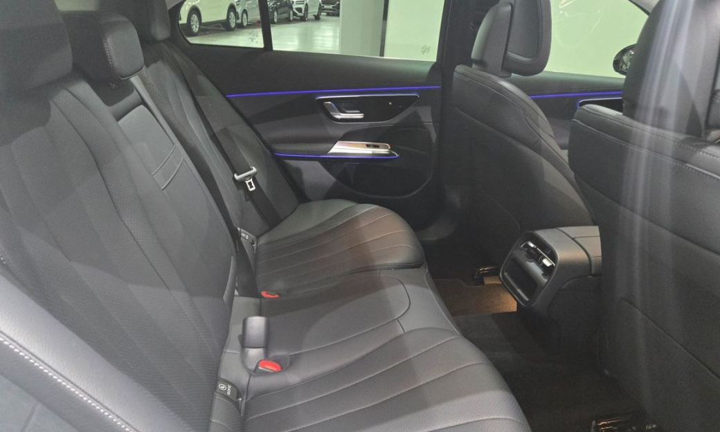 Mercedes-Benz E-Class E200 Avantgarde, 2025
