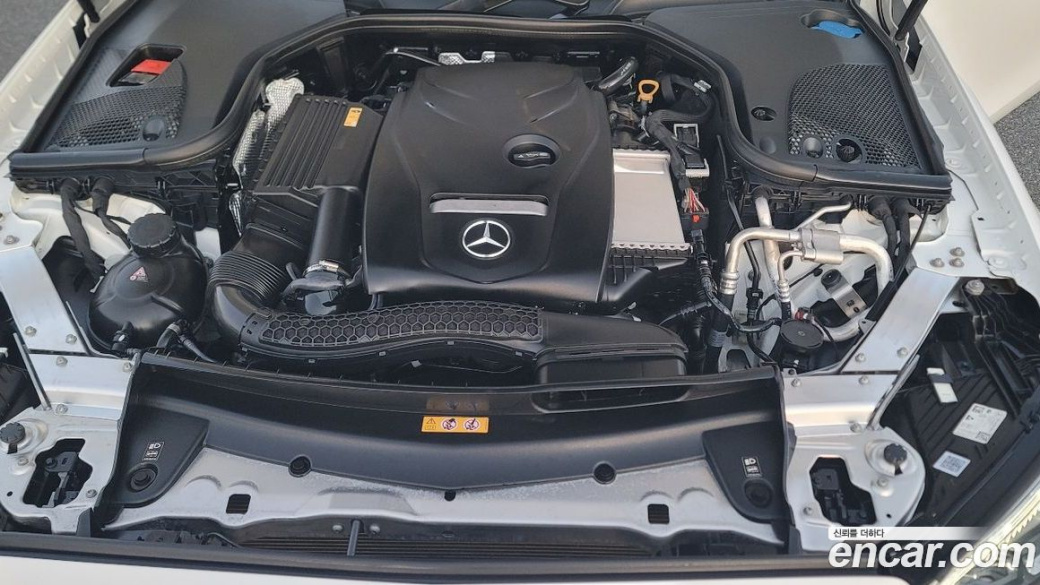Mercedes-Benz E-Class E250 AMG Line, 2023