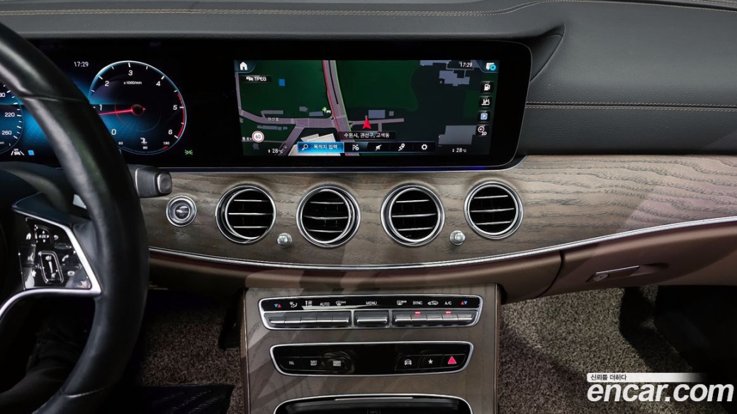 Mercedes-Benz E-Class E220d 4MATIC Exclusive, 2021