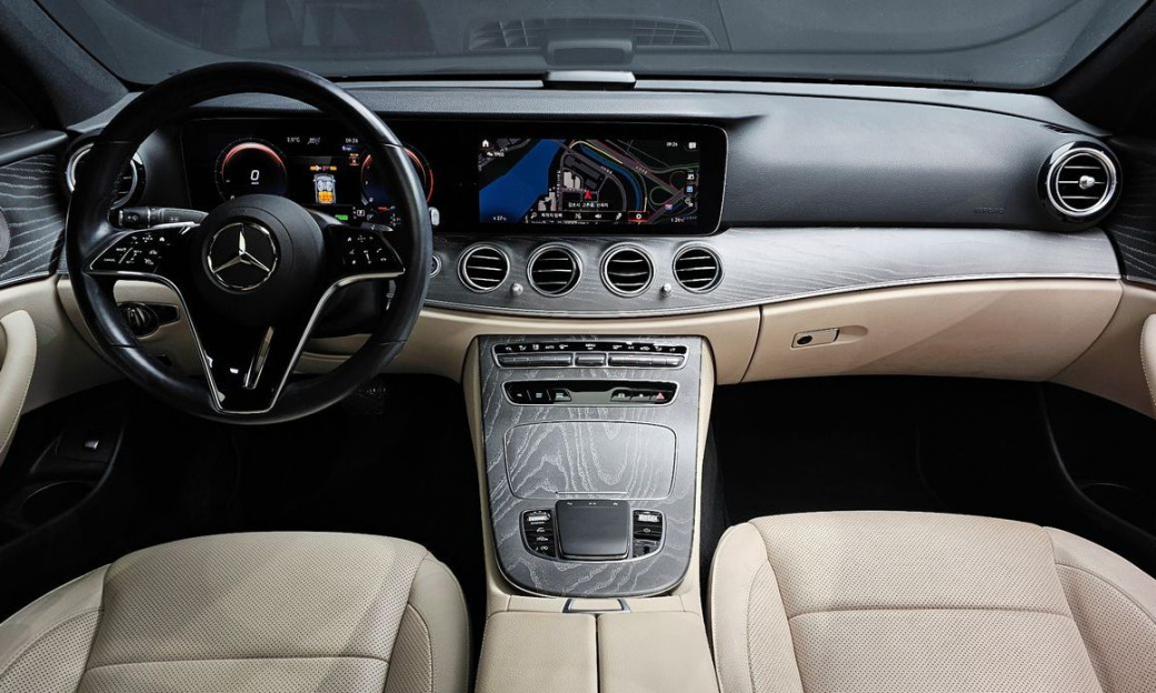 Mercedes-Benz E-Class E350 4MATIC Avantgarde, 2022