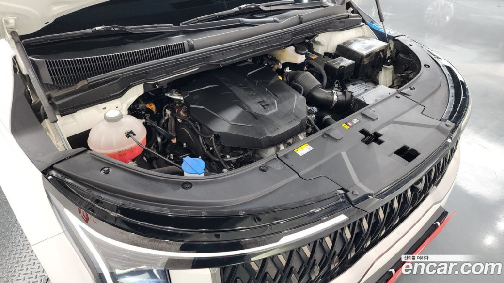 Kia Carnival 9-Seater Signature, 2025