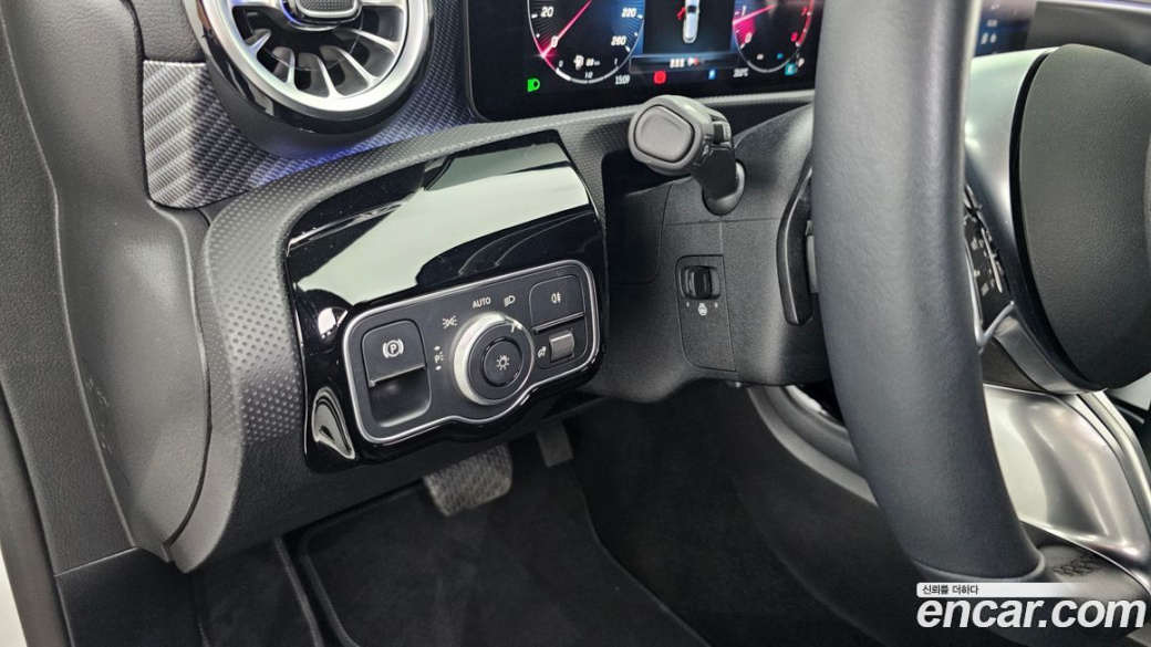 Mercedes-Benz A-Class A220 Hatchback, 2025
