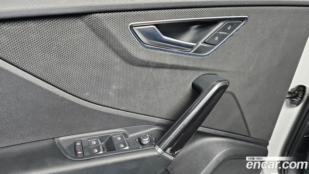 Audi Q2 35 TDI Premium, 2023