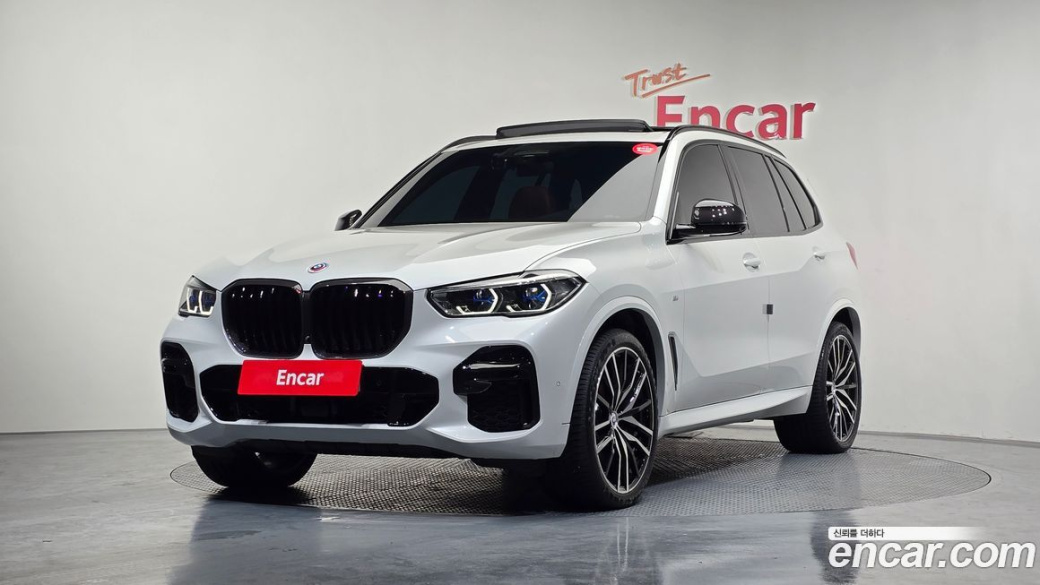 BMW X5 M50i, 2022