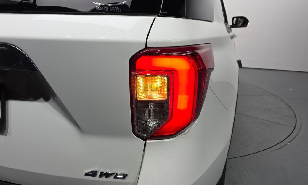Ford Explorer 3.0 Platinum 4WD, 2022