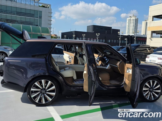 Land Rover Range Rover P530 SV Long Wheel Base, 2023