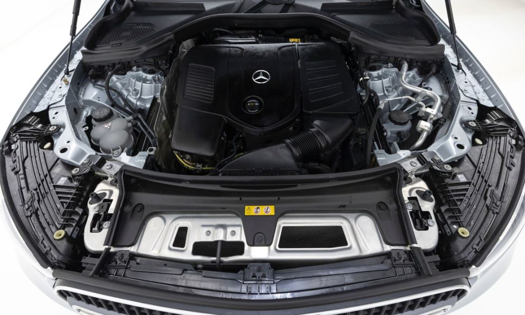Mercedes-Benz GLC-Class GLC 300 4MATIC Avantgarde, 2025