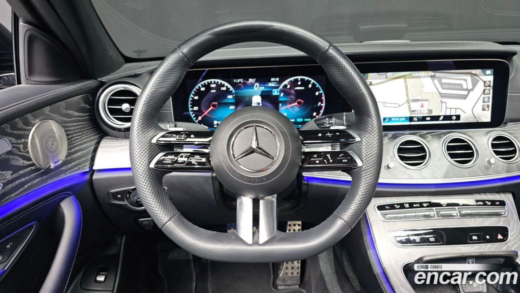 Mercedes-Benz E-Class E350 4MATIC AMG Line, 2023