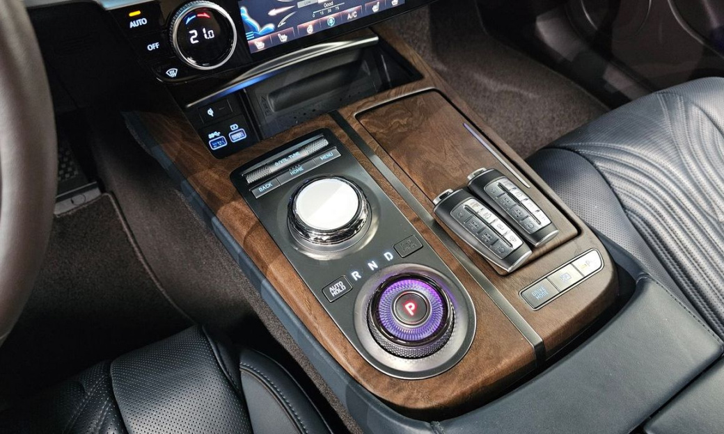 Genesis G80 Gasoline 2.5 Turbo AWD, 2024