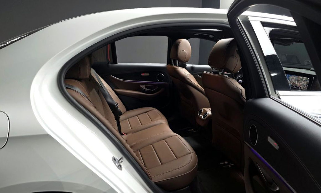 Mercedes-Benz E-Class E250 AMG Line, 2023