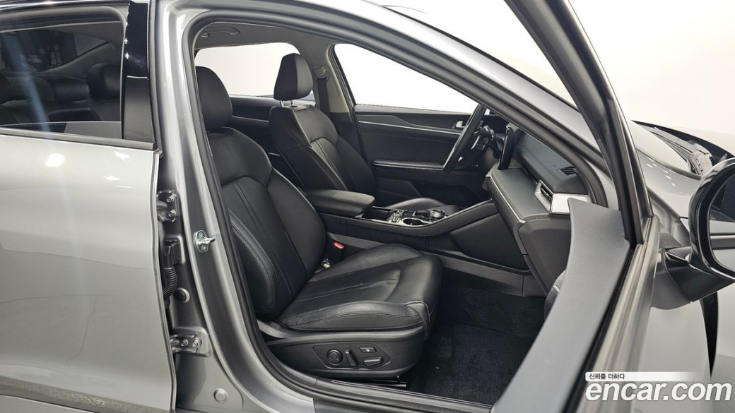 Kia K5 2.0, 2023