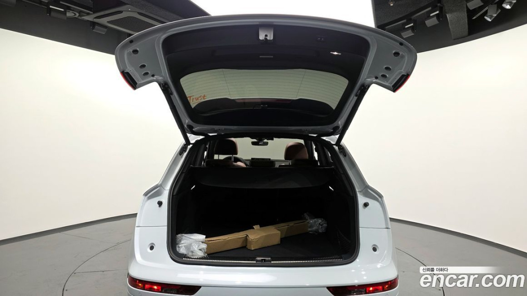 Audi Q5 45 TFSI Quattro Premium, 2024