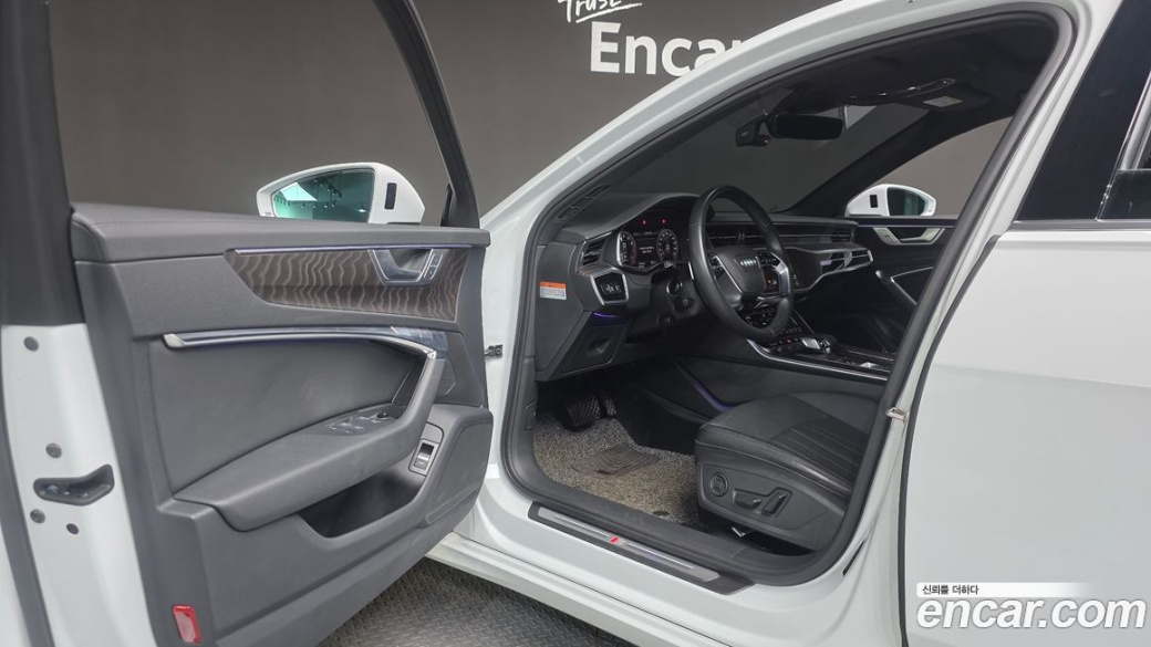 Audi A6 45 TFSI Quattro Premium, 2023