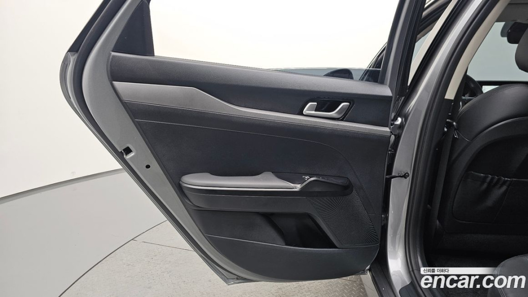 Kia K5 2.0, 2023