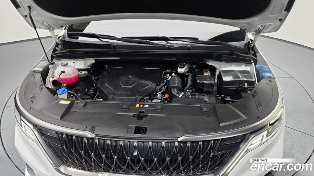 Kia Carnival 9-Seater Hi-Limousine, 2023