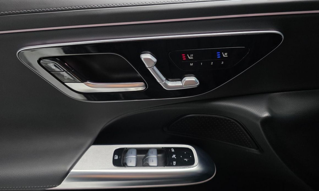 Mercedes-Benz E-Class E200 Avantgarde, 2024