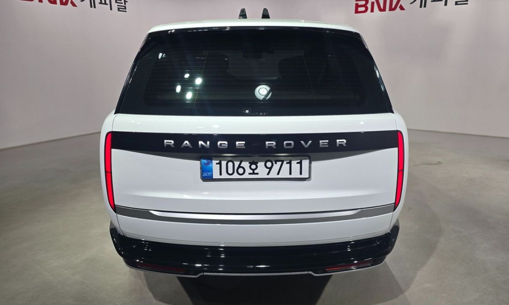 Land Rover Range Rover D350 Autobiography Long Wheel Base, 2025