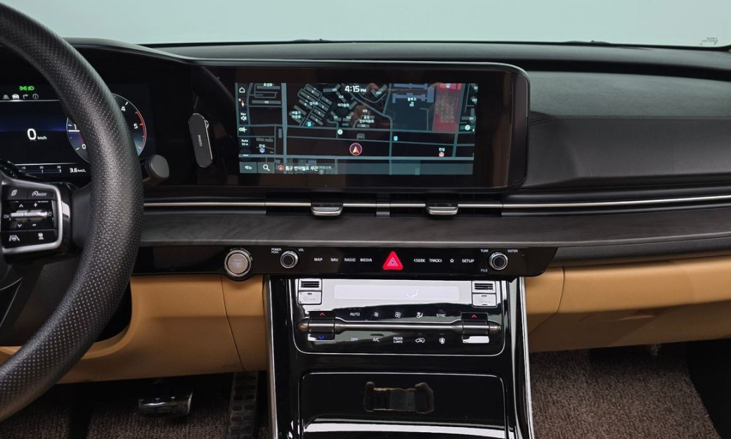 Kia Carnival 7-Seater Signature, 2022