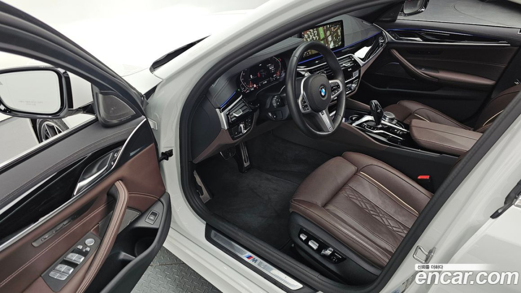 BMW 5-Series 530i M Sport Package, 2023