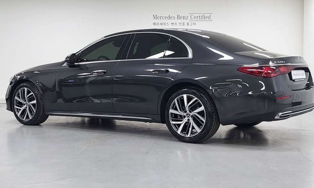 Mercedes-Benz E-Class E220d 4MATIC Exclusive, 2024