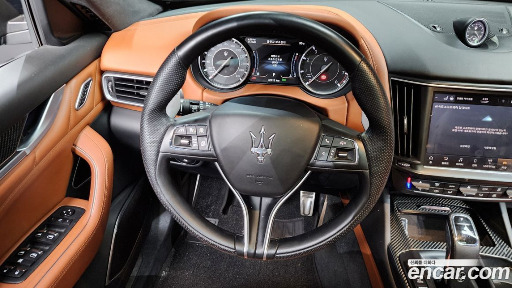 Maserati Levante 3.0 AWD Modena, 2022