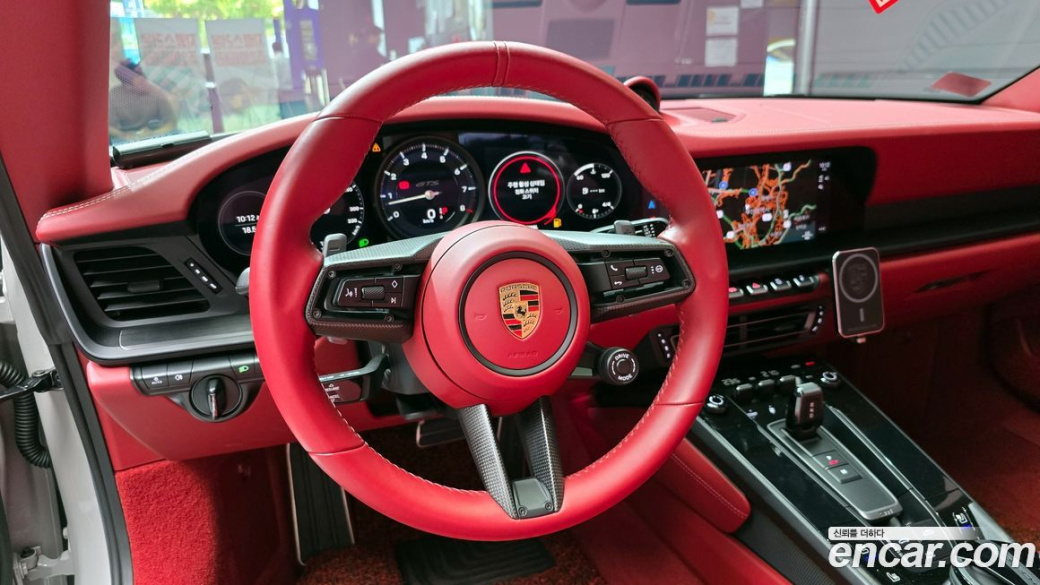 Porsche 911 Carrera 4 GTS Cabriolet, 2023