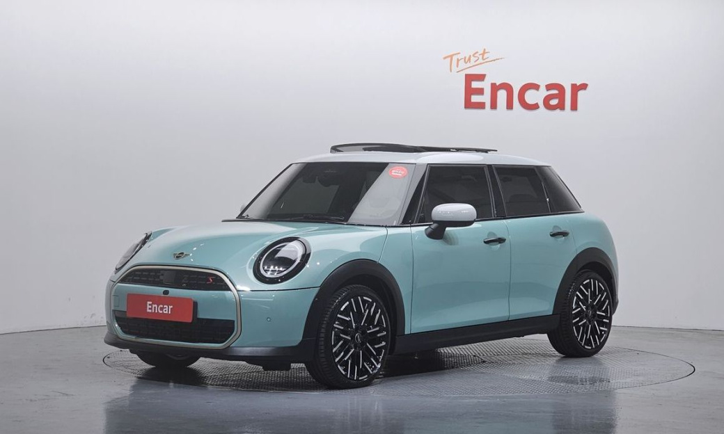 Mini Cooper 5 Door Favoured, 2025