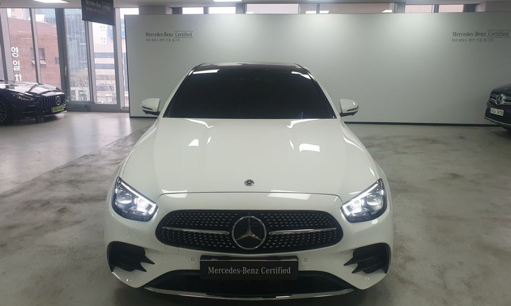 Mercedes-Benz E-Class E350 4MATIC AMG Line, 2022