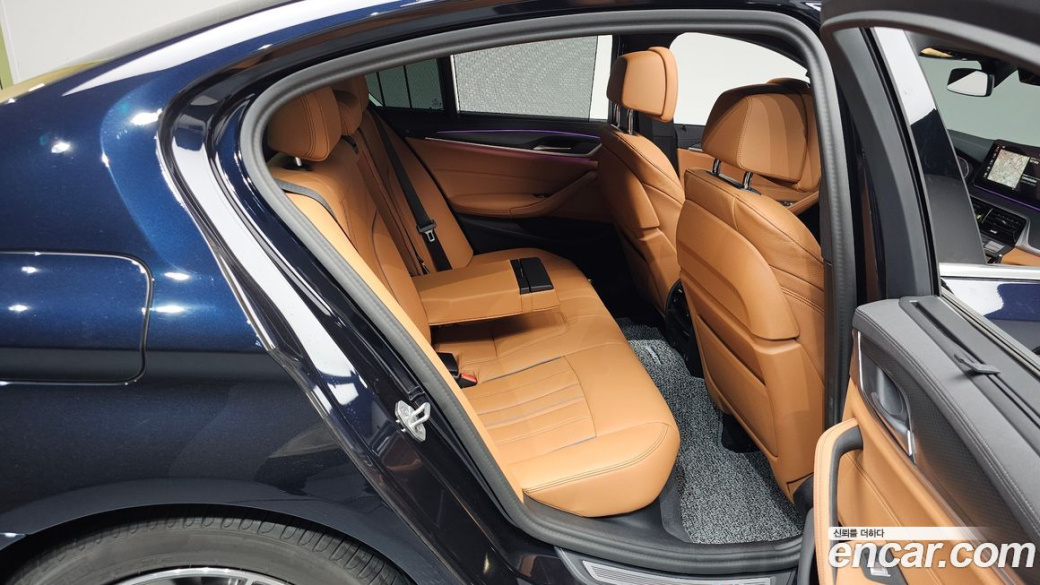 BMW 5-Series 520i M Sport, 2023