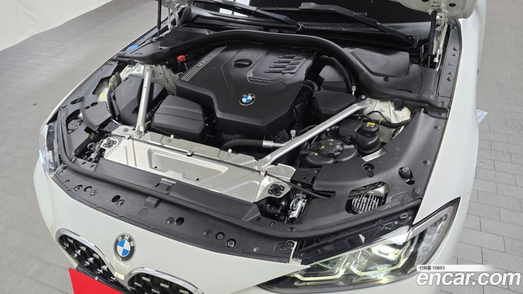 BMW 4-Series 420i M Sport Coupe, 2022