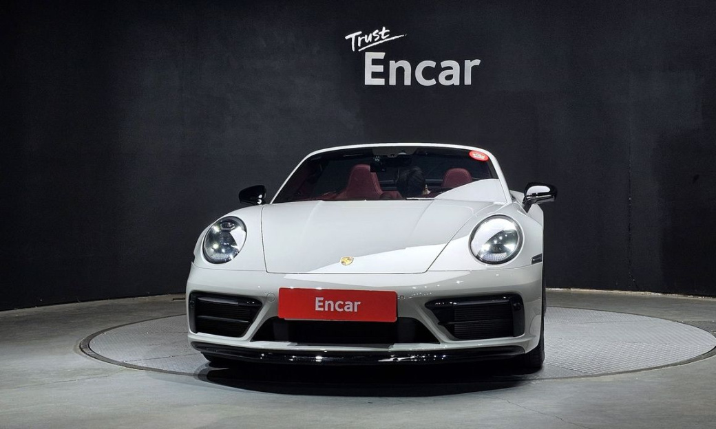 Porsche 911 Carrera 4 GTS Cabriolet, 2023