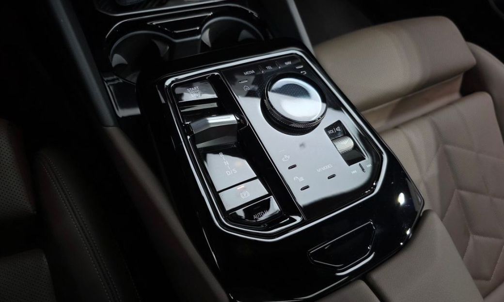 BMW 5-Series 520i M Sport, 2024