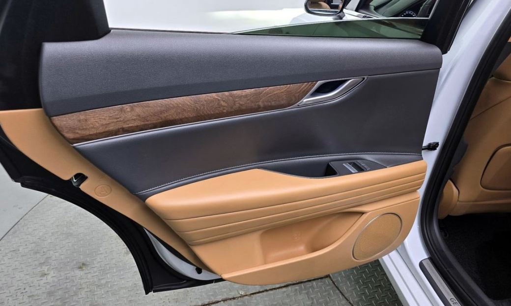 Genesis G80 Gasoline 2.5 Turbo AWD, 2022