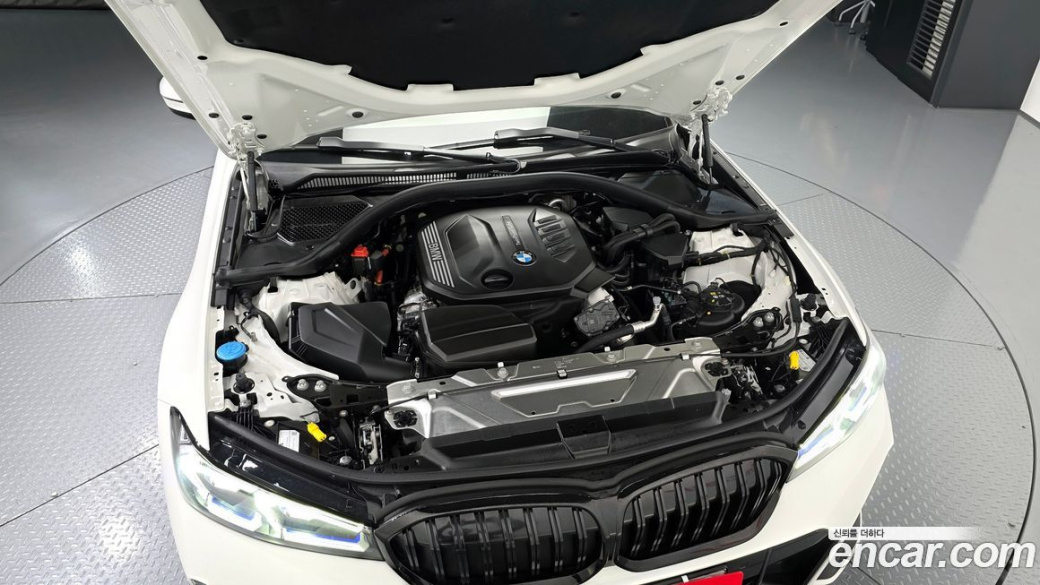 BMW 3-Series 320d Touring M Sport, 2025