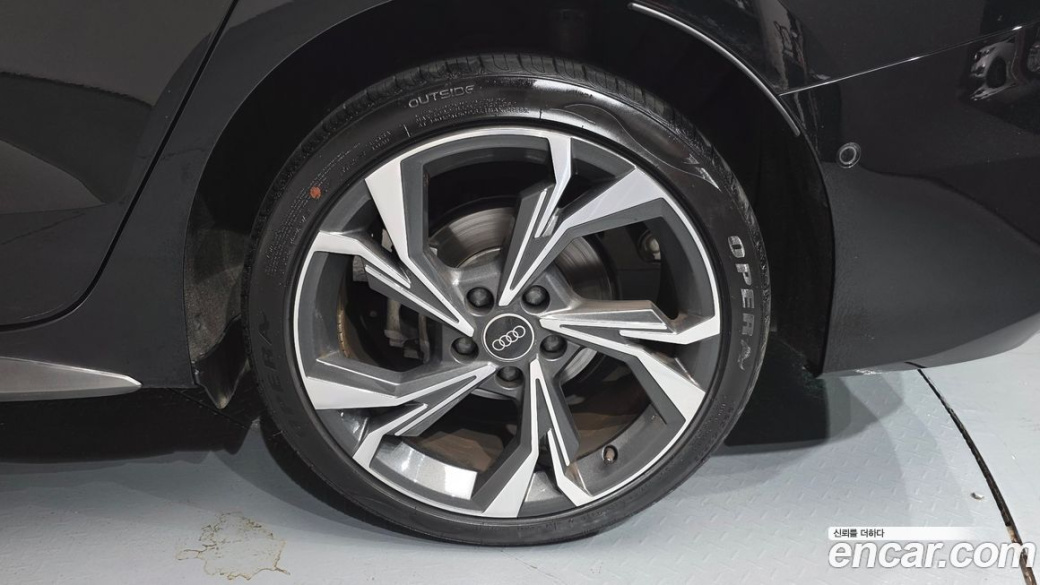 Audi A3 40 TFSI Premium, 2025