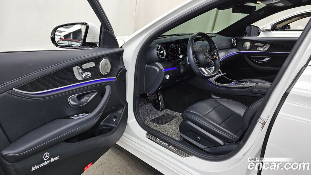 Mercedes-Benz E-Class E220d 4MATIC AMG Line, 2022