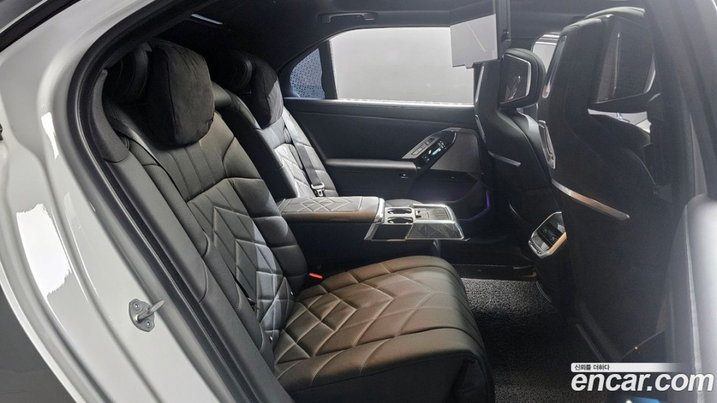 BMW 7-Series 740i xDrive M Sport, 2024