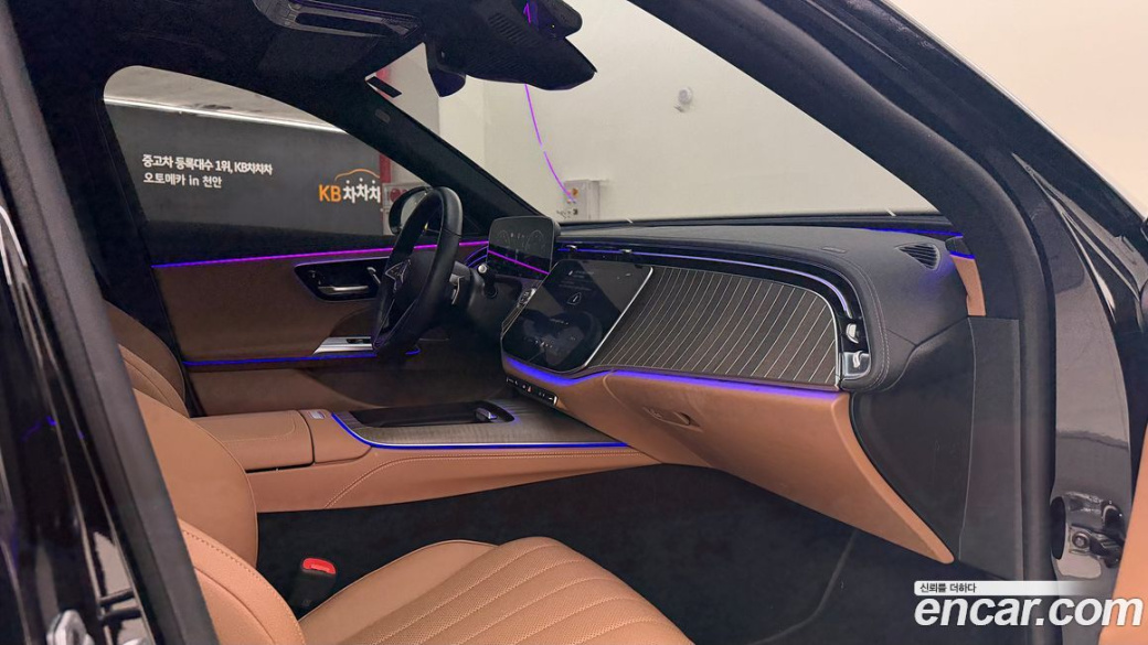 Mercedes-Benz E-Class E300 4MATIC Exclusive, 2024