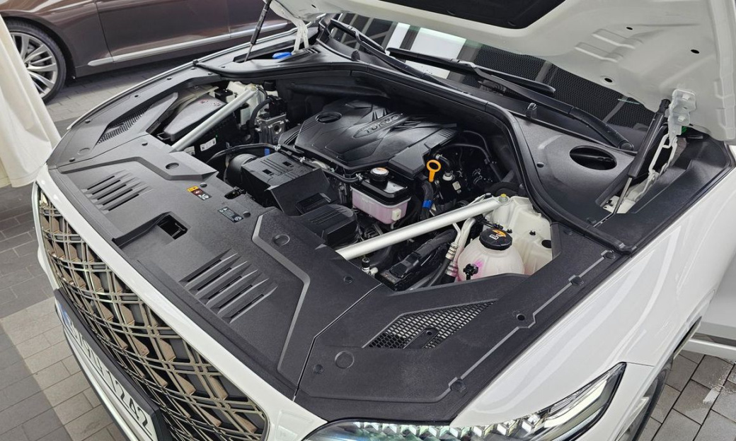 Genesis GV70 2.5T Gasoline AWD, 2025