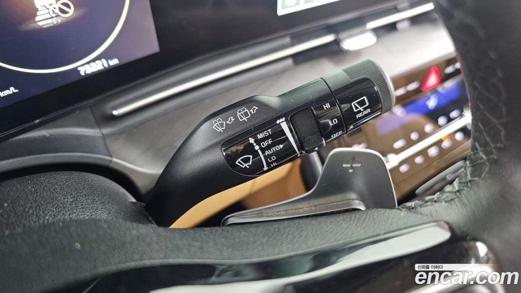 Kia Carnival 9-Seater Signature, 2023