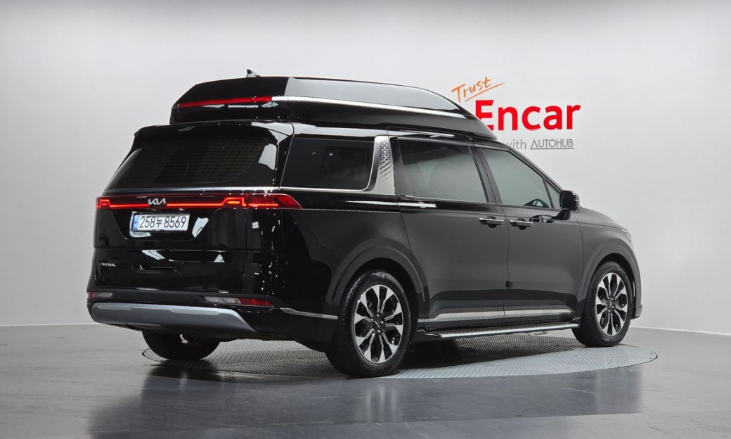 Kia Carnival 9-Seater Hi-Limousine, 2023