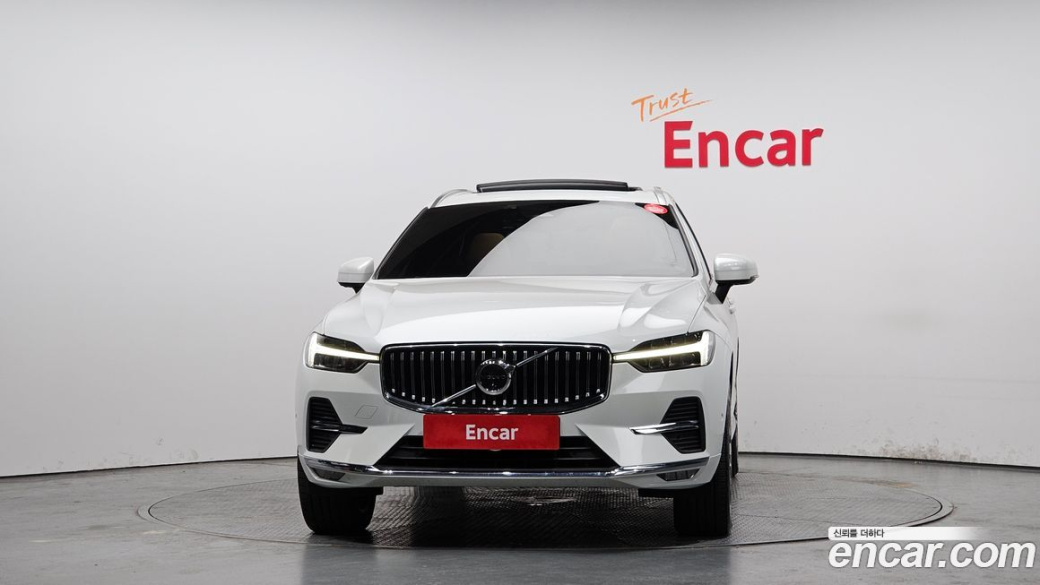 Volvo XC60 B6 Inscirtion, 2022