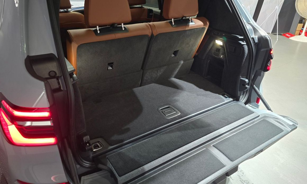 BMW X7 xDrive 40d M Sport 6STR, 2025