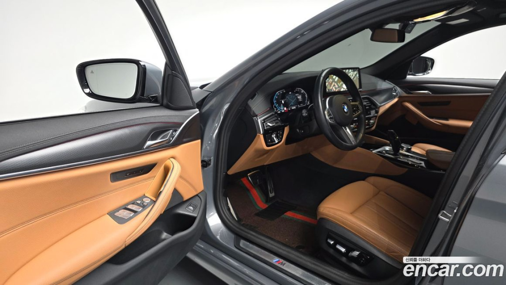 BMW 5-Series 520i M Sport, 2023